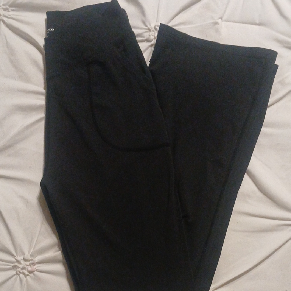 Black High-Waisted Leggings - Picture 2 of 2
